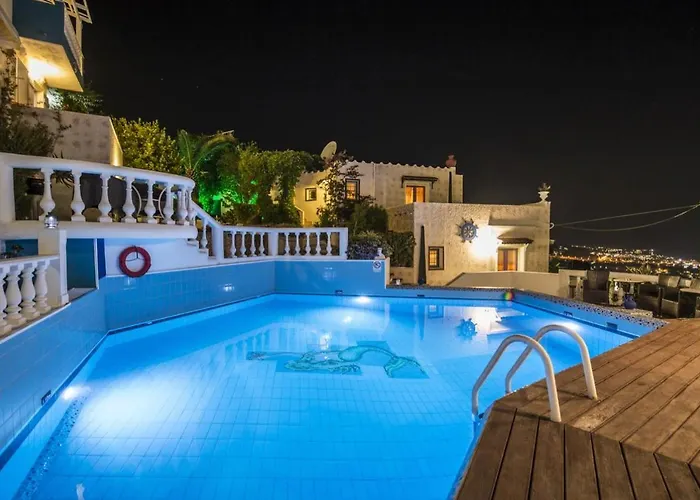Gorgeous For 2 People, Swimming Pool And Sea View Appartement