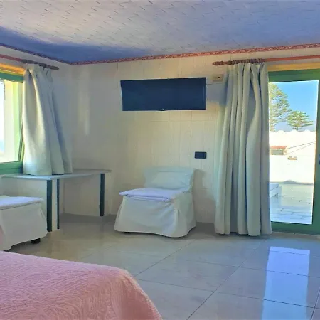 דירה Gorgeous For 2 People, Swimming Pool And Sea View הרסוניסוס